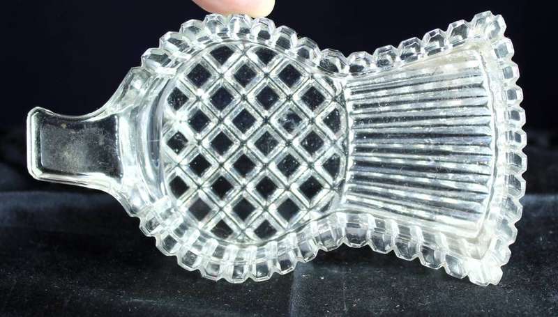 Glass trinket bowl