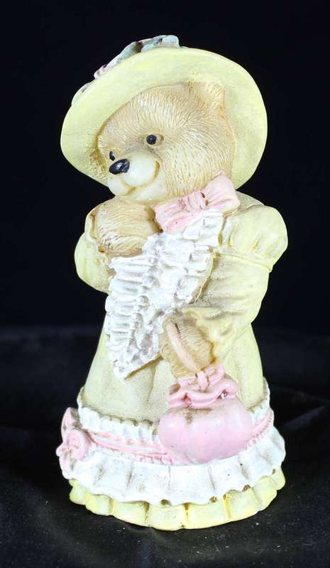Little bear girl with handbag & hat with flowers