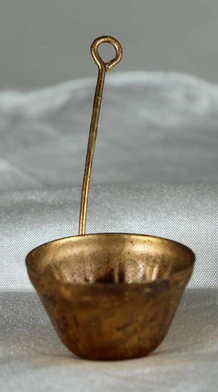 Miniature copper pot