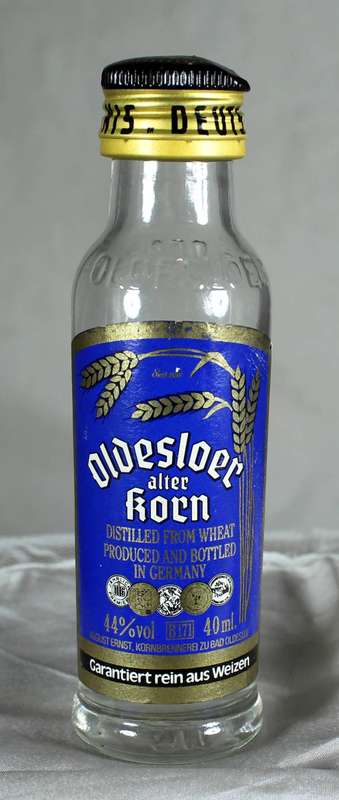 Mini liquor bottle - Oldesloer Alter Korn (Germany)