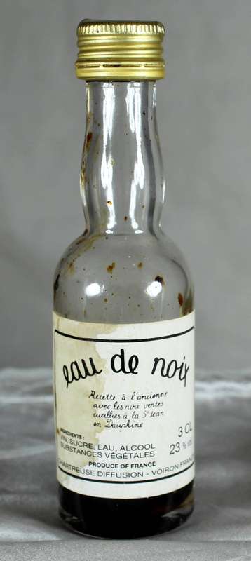 Mini liquor bottle - Eau De Noix (France)