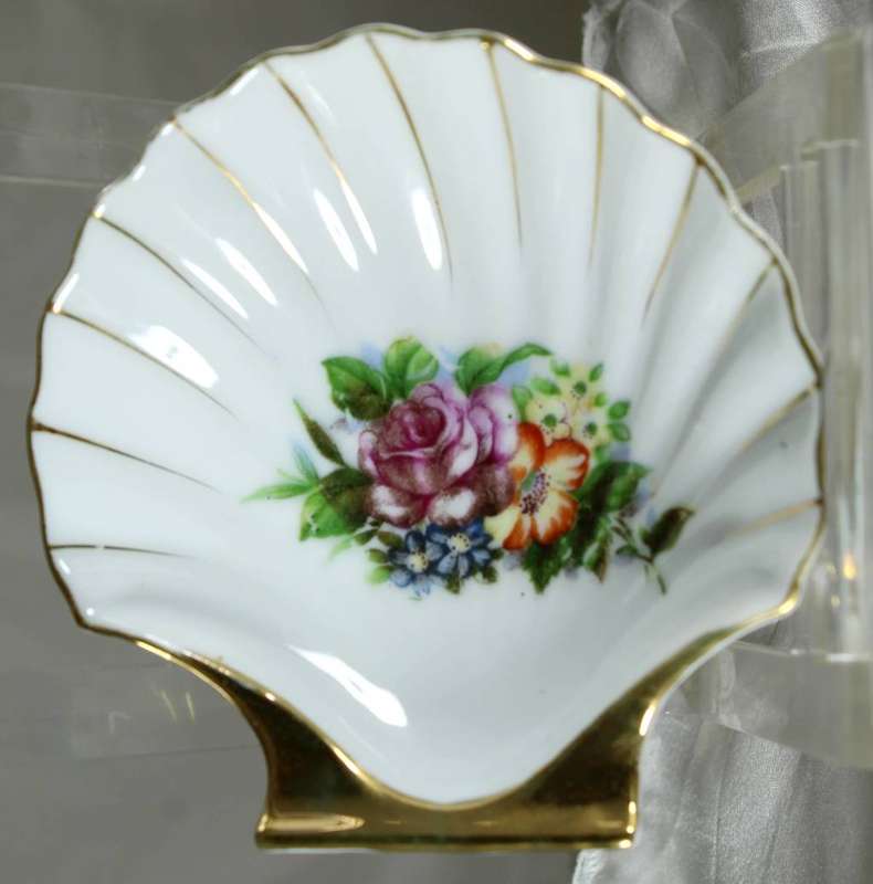 Small white shell trinket bowl with painted flowers