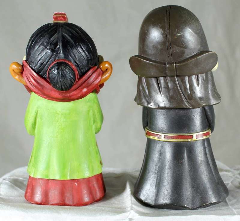 Vintage koreart - wedding dolls - hand painted set