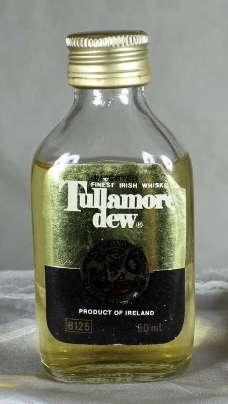Mini Liquor Bottle - Tullarmore Dew Whiskey (47ml) Ireland - BID NOW!!!