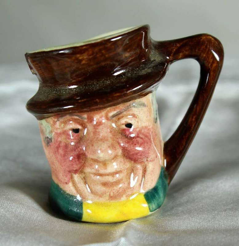 Toby Jug miniature - Lancaster - Hand painted - Brown hat