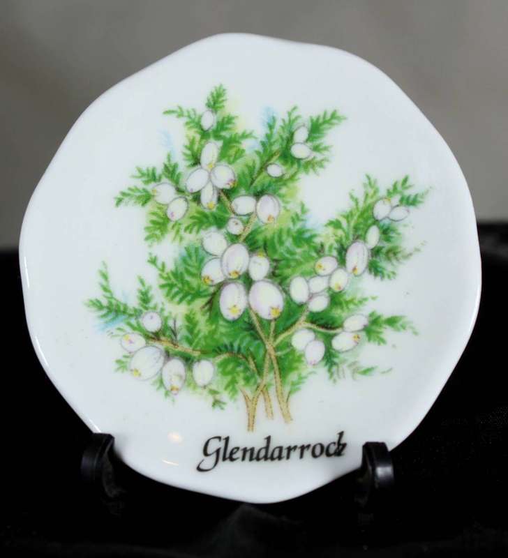 Fine bone china - Made for Thistle Scotland - Display plate - Glendarroch