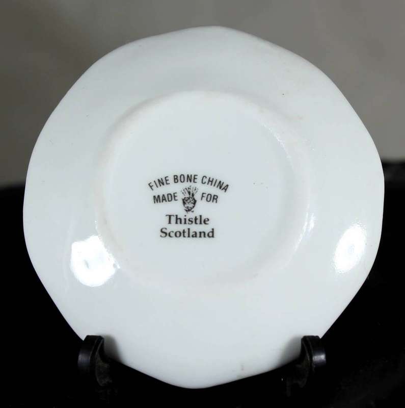 Fine bone china - Made for Thistle Scotland - Display plate - Glendarroch
