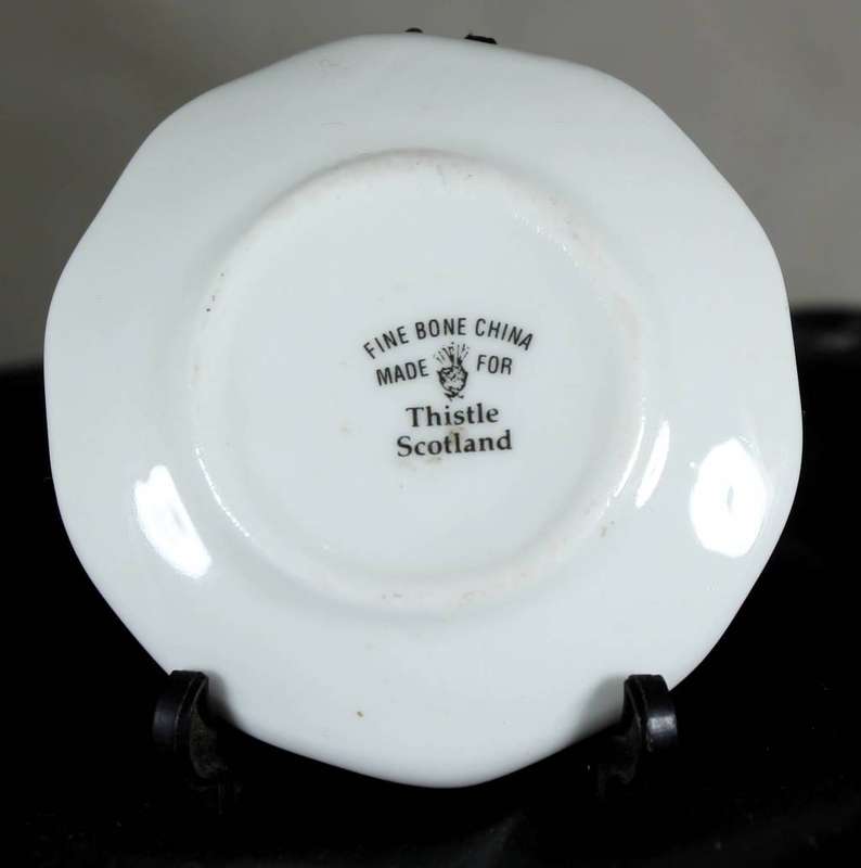 Fine bone china - Made for Thistle Scotland - Display plate - High road