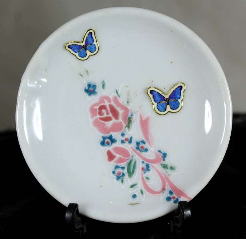 Display plate with flowers & butterflies