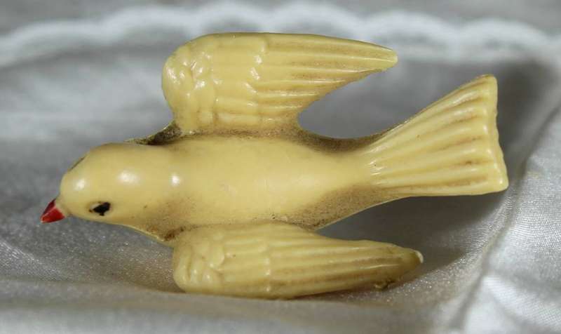 Plastic dove cake topper