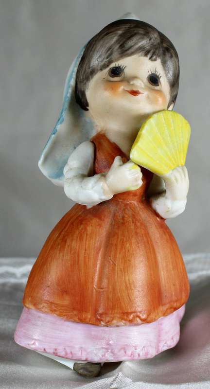 Ceramic Spanish dancer with big eyes 60`s