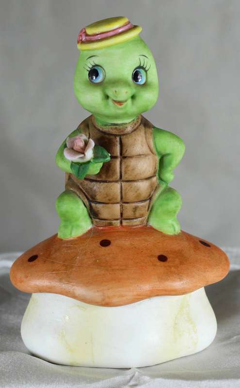 Lefton china hand painted turtle with hat & flower
