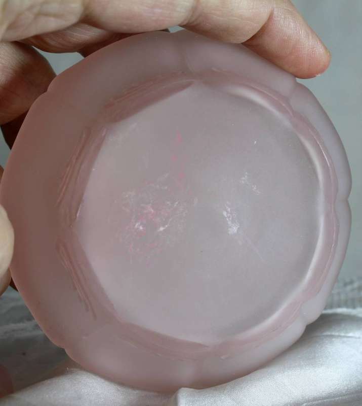 Vintage pink frosted glass - lidded trinket/ jewelry box
