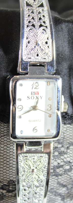 Soxy - silver face - silver strap