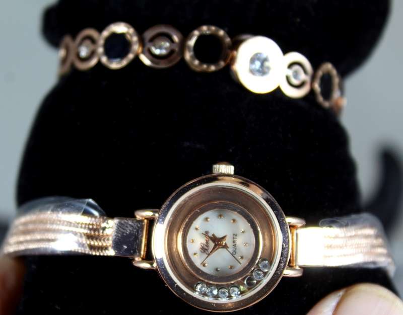 Linge - Watch and Bangle Set - A stunning set! Bid now!!