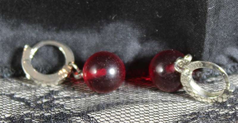 Costume jewelry - Red bead earrings