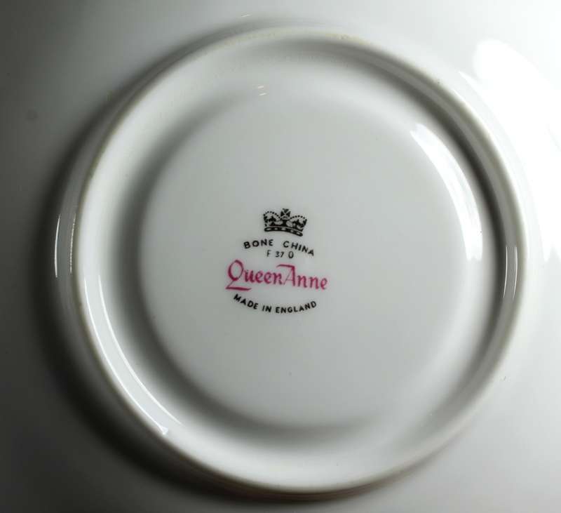 Queen Anne - Vintage Bone China - Saucer