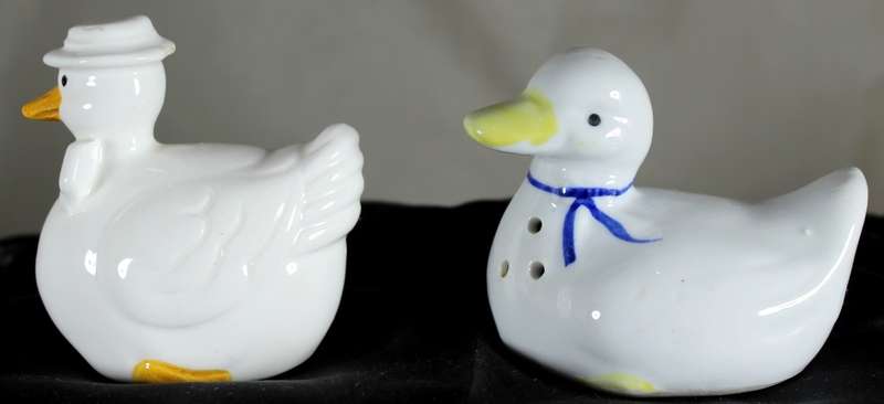 Pair of salt & pepper duck shakers