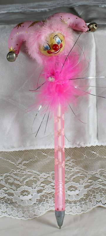 Pen topper clown