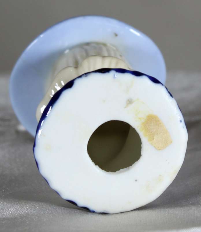 Blue & white little porcelain girl