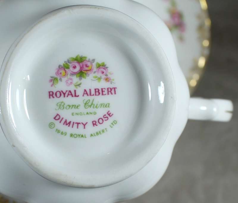 Royal Albert - Autumn Roses Duo