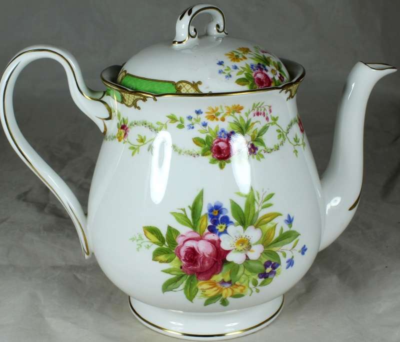 Shelley - Du Barry green - kettle