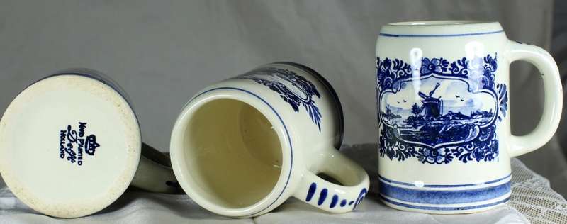 Set of three Delft hand-painted small mugs