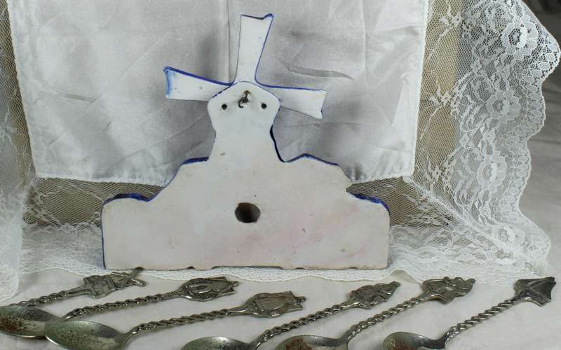 Blue & white porcelain windmill spoon rack with spoons