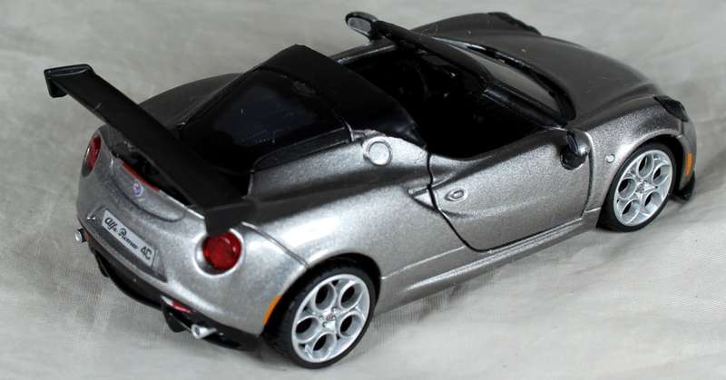Burago - Alfa Romeo 4C