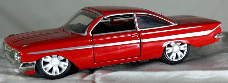 Jada - Fast & Furious - Dom`s 1961 Chevy Impala - Act Fast!!! BID NOW!!!