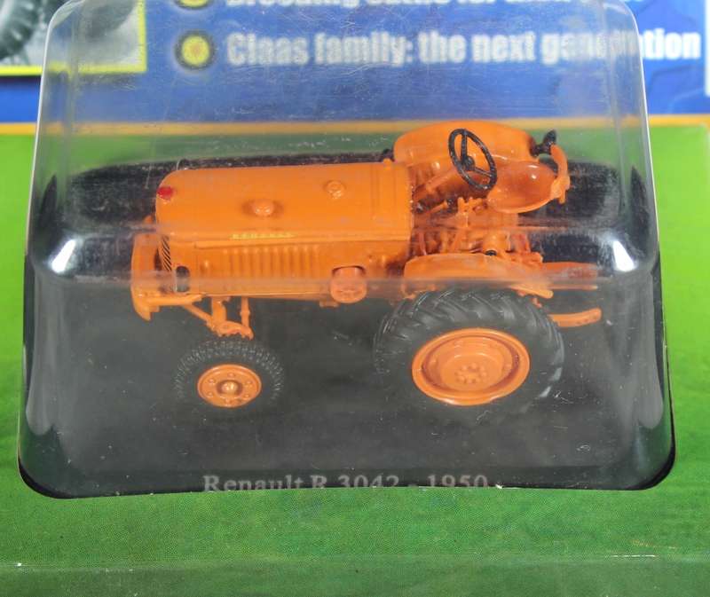 Collectible tractor & info sheet - Renault 3042