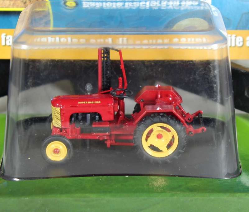 Collectible tractor & info sheet - Babiole Super Babi 203