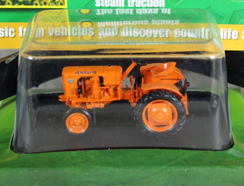Collectible tractor & info sheet - Vendeuvre Bob 500