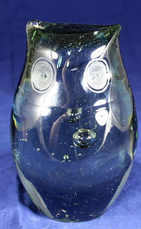 Large glass owl paperweight