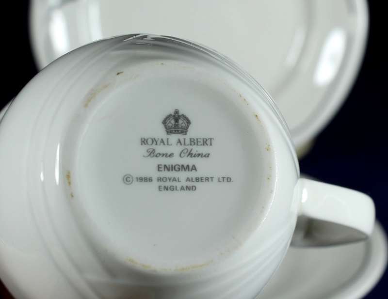 Royal Albert - Enigma trio