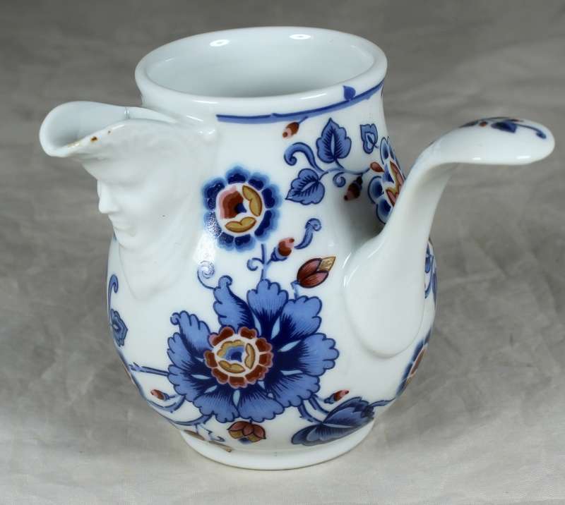 Estee Lauder 1979 - bath oil pourer