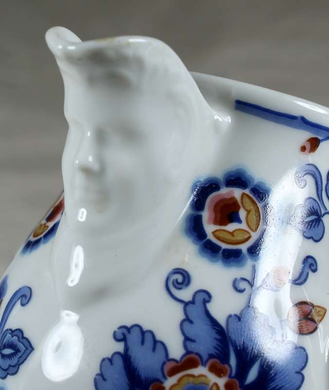 Estee Lauder 1979 - bath oil pourer