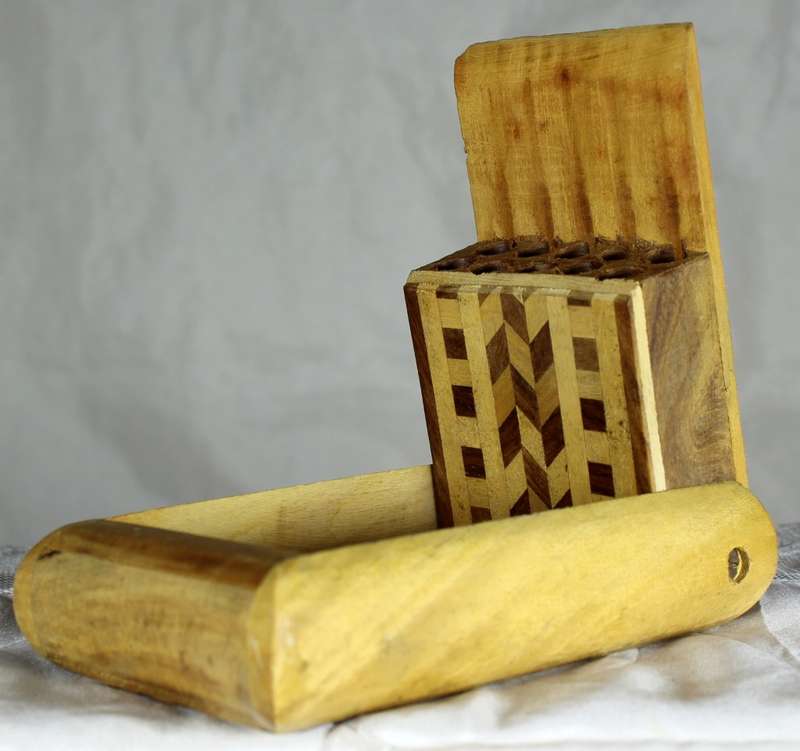 In-laid wood cigarette holder