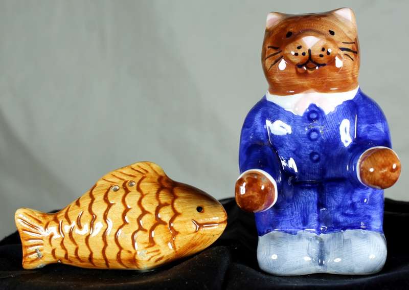 Character Salt & Pepper Set - Bear & Fish