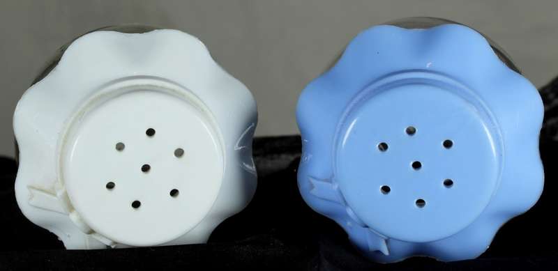 Character Salt & Pepper Set - Hats With Bows
