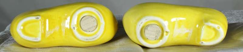 Character  Salt & Pepper Set - Porcelain Dutch Shoes