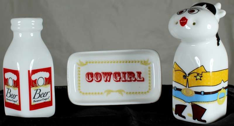 Character  Salt & Pepper Set - Cow with Milk Bottle