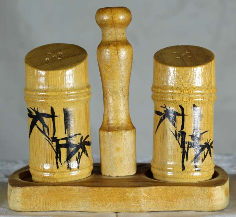 Character  Salt & Pepper Set - Reed Shaped