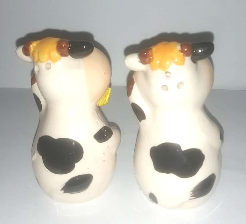 Character salt & pepper set - funny cows