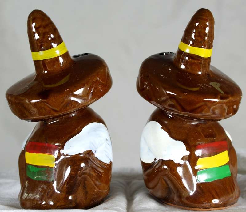 Character  Salt & Pepper Set - Sleeping Mexicans