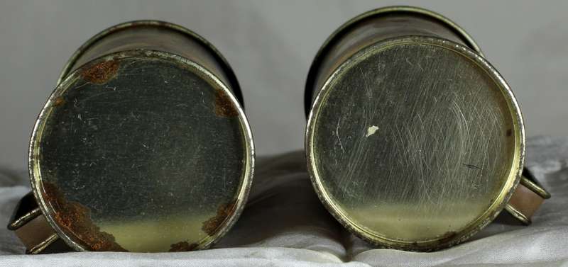 Character  Salt & Pepper Set - Tin with Ducks Motif