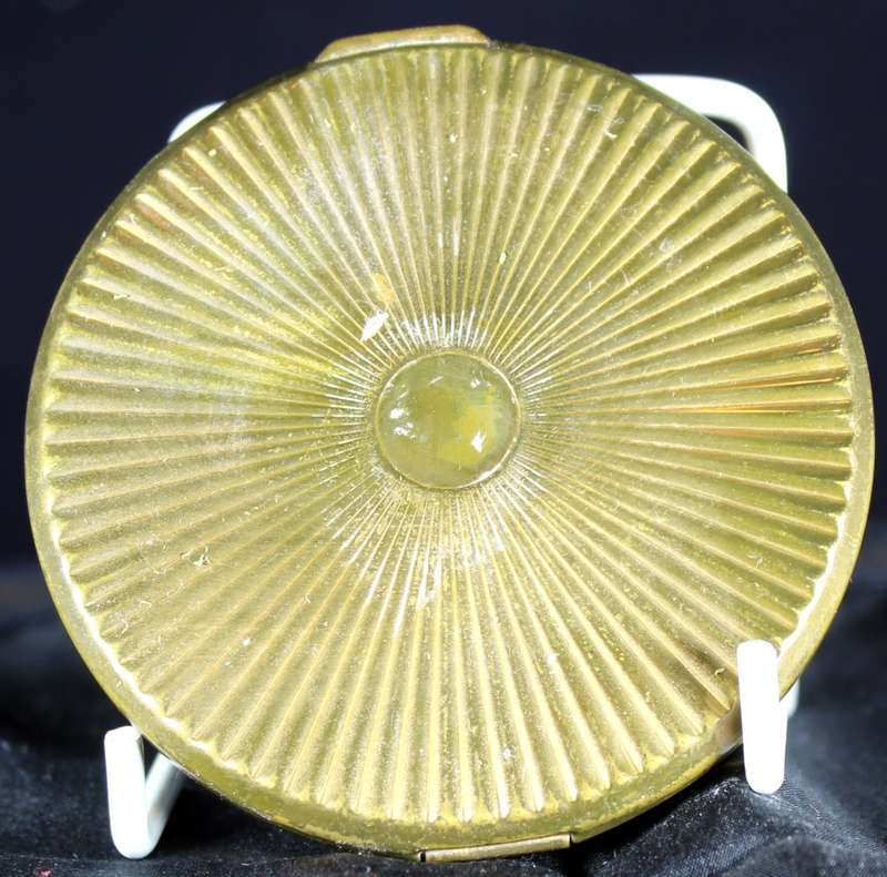 Embossed Powder Compact