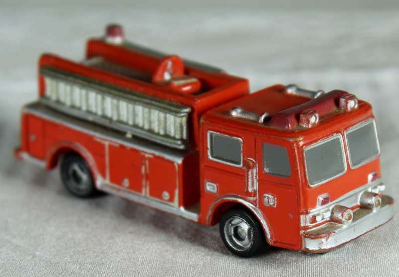 Micro Machines - GTI (1997) - Fire Truck - Low Price - BID NOW!!!