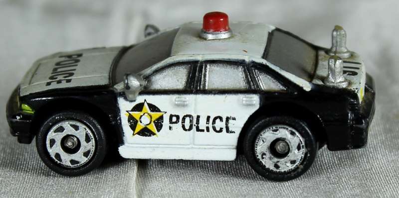 Micro Machines - GTI (1998) - Chev Caprice Police Car - Low Price - BID NOW!!!