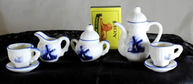 Blue & White Miniature Tea Set - BID NOW!!!